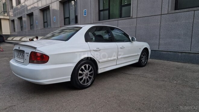 Hyundai Sonata-3