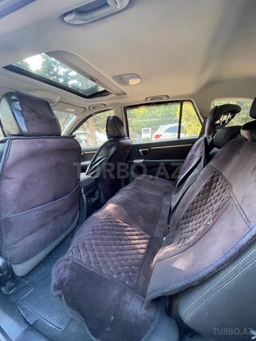 Hyundai Santa Fe-13