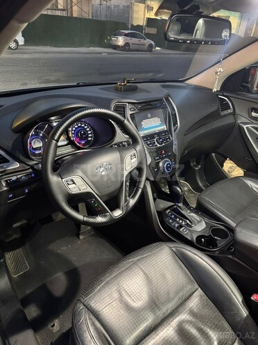 Hyundai Santa Fe-13