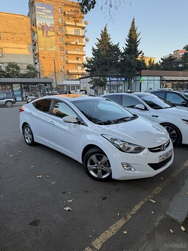 Hyundai Avante-1