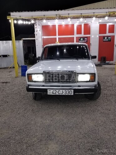 LADA (VAZ) 2107-2