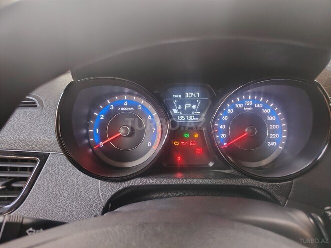 Hyundai Avante-7