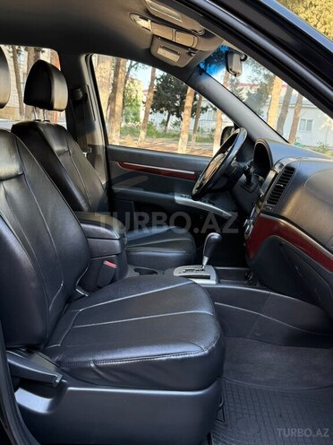 Hyundai Santa Fe-12