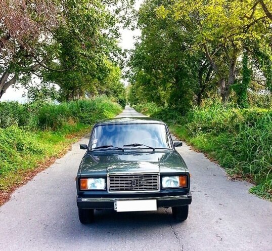 LADA (VAZ) 2107-1