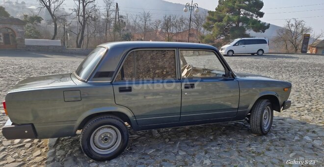LADA (VAZ) 2107-5