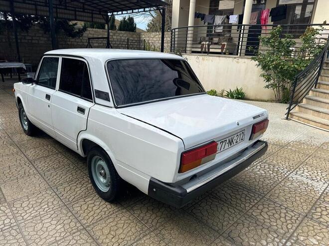 LADA (VAZ) 2107-2