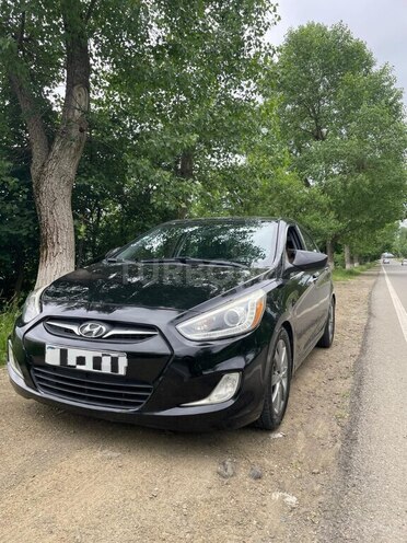 Hyundai Accent-3