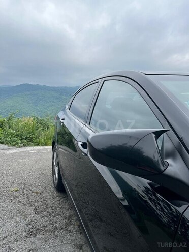 Hyundai Accent-11