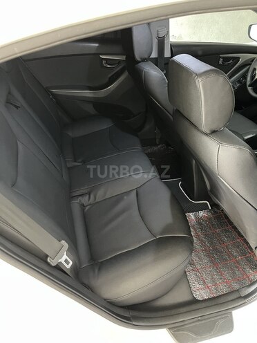 Hyundai Avante-8