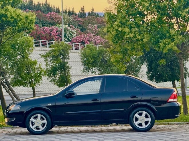 Nissan Sunny-11