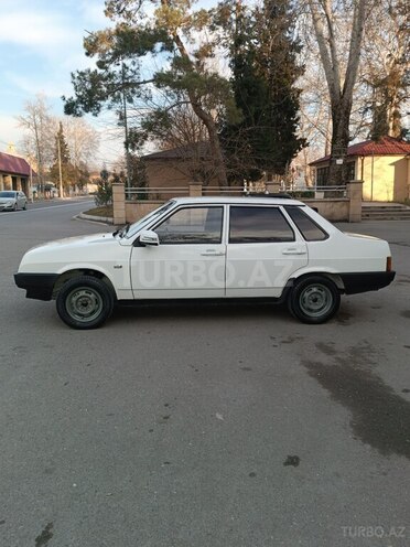 LADA (VAZ) 21099-8
