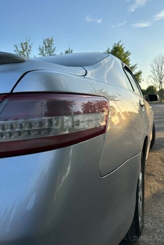 Toyota Camry-7