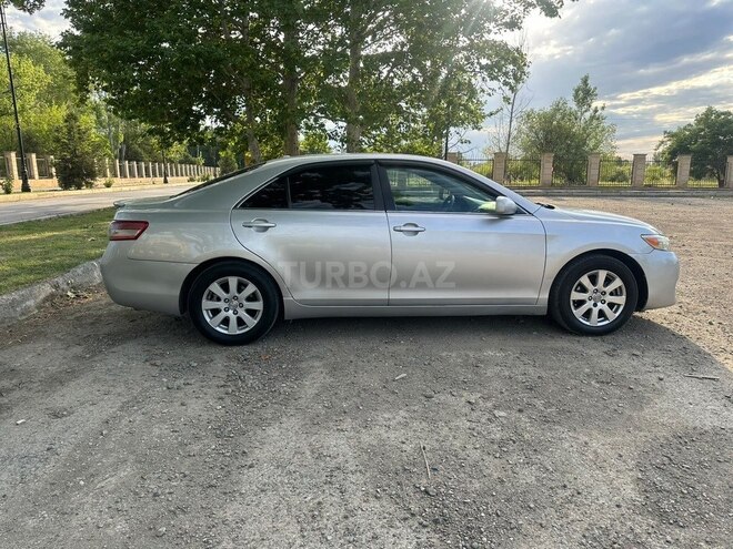 Toyota Camry-4