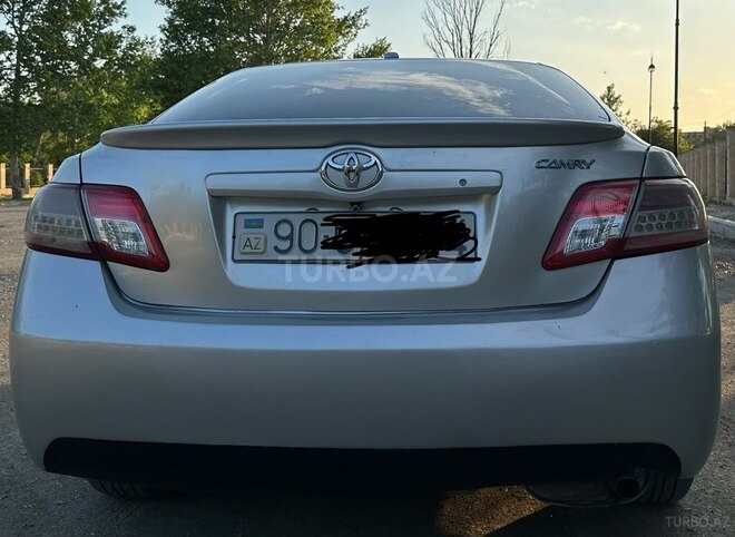 Toyota Camry-15