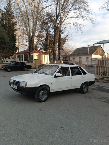 LADA (VAZ) 21099-9