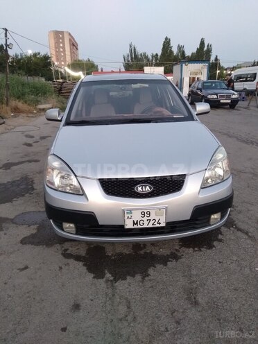 Kia Rio-1