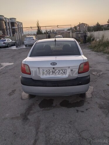 Kia Rio-2