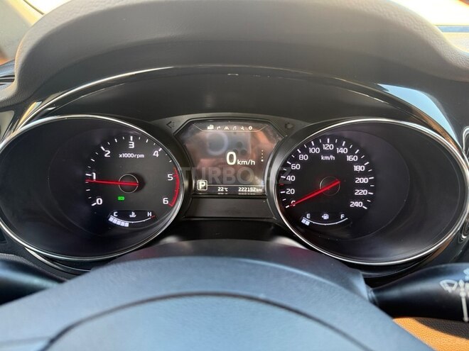 Kia Carnival-14