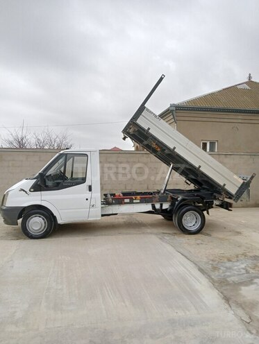 Ford Transit-4