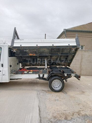 Ford Transit-10