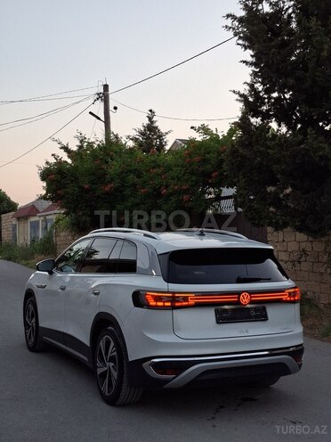 Volkswagen ID.6 Crozz-5