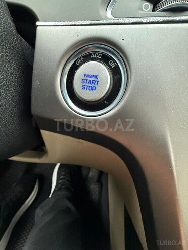 Hyundai Sonata-16