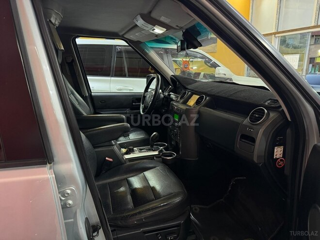 Land Rover Discovery-10