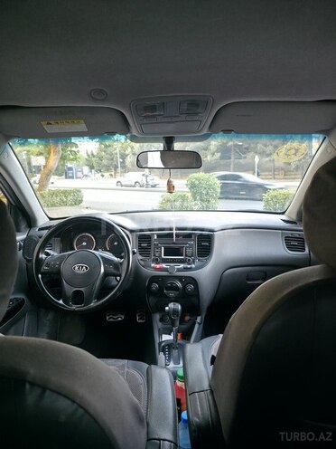 Kia Rio-3