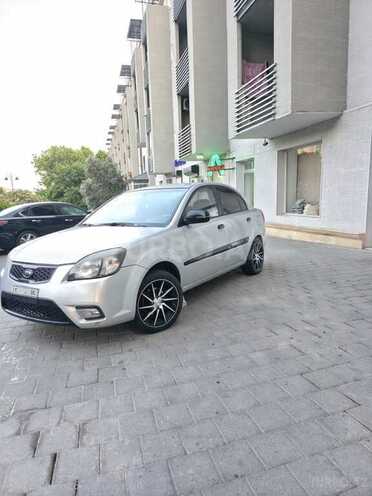 Kia Rio-5