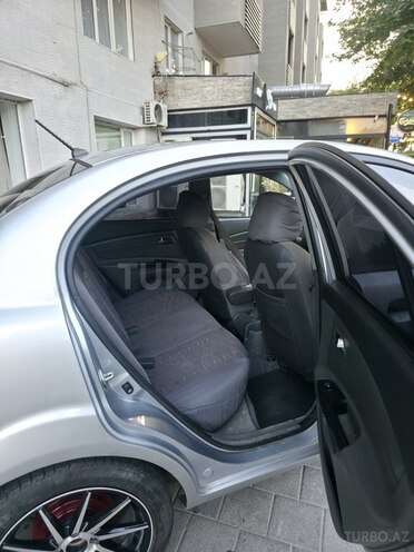 Kia Rio-8