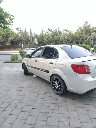 Kia Rio-6