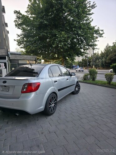 Kia Rio-4