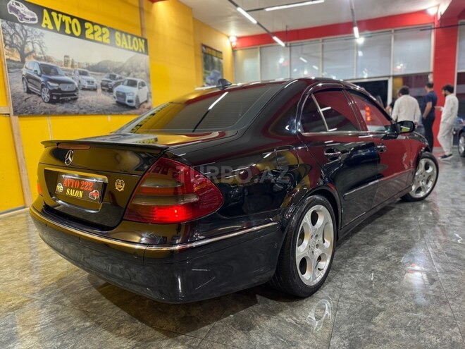 Mercedes E 270-7
