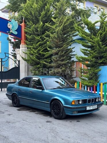 BMW 520-1