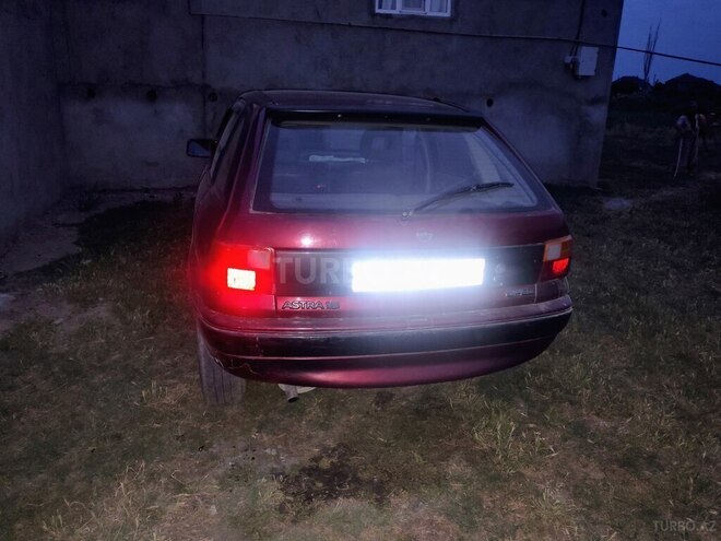 Opel Astra-4