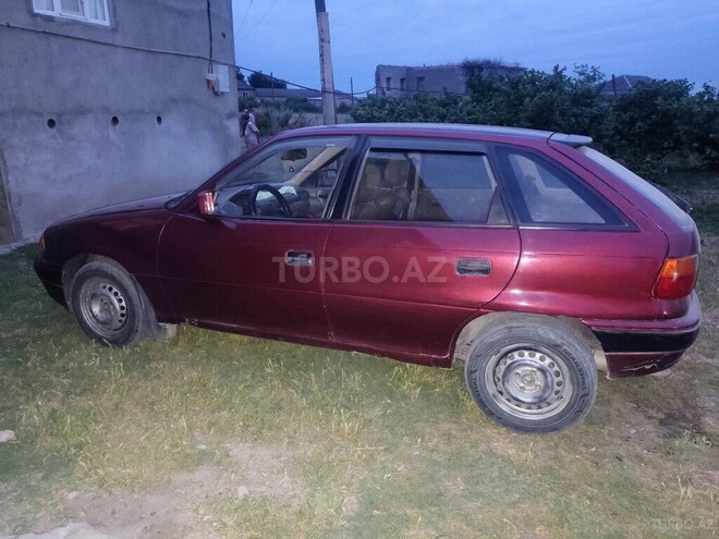 Opel Astra-2