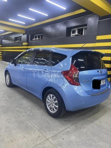 Nissan Note-7