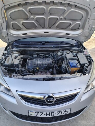 Opel Astra-2