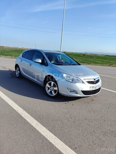 Opel Astra-11