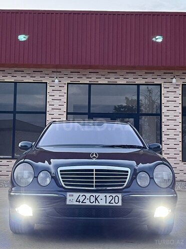 Mercedes E 280-8