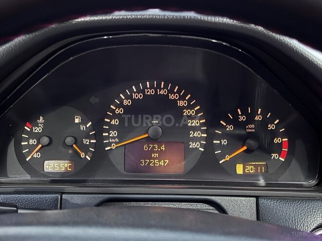 Mercedes E 280-5