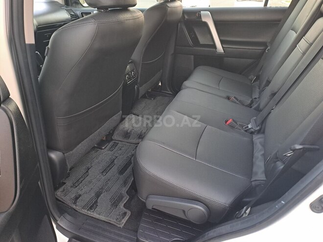 Toyota Land Cruiser Prado-14