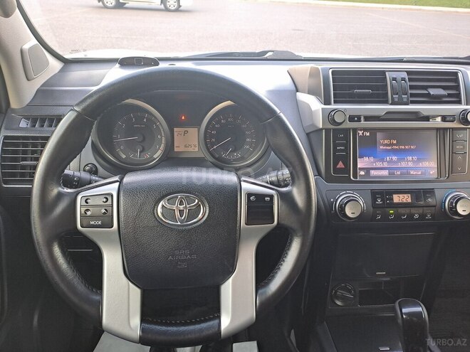 Toyota Land Cruiser Prado-15