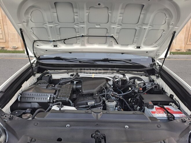 Toyota Land Cruiser Prado-19