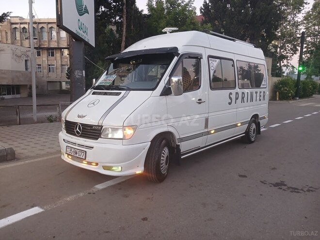 Mercedes Sprinter 208-3