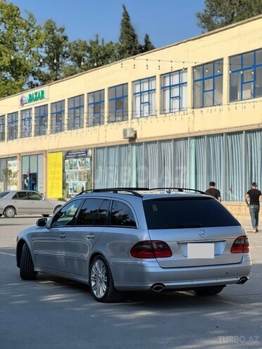 Mercedes E 220-2