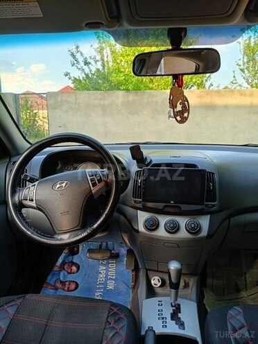 Hyundai Elantra-16