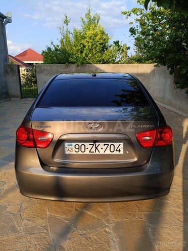 Hyundai Elantra-14