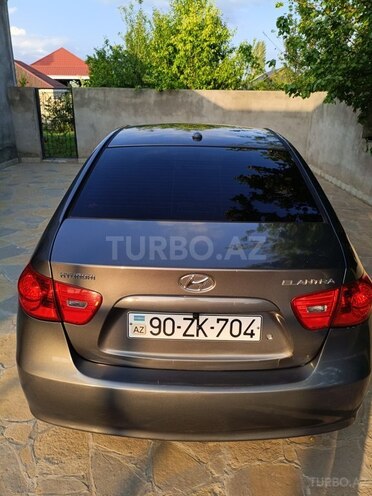 Hyundai Elantra-15
