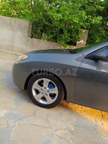 Hyundai Elantra-4